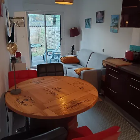A 600 Metres Du De Ferienhaus *